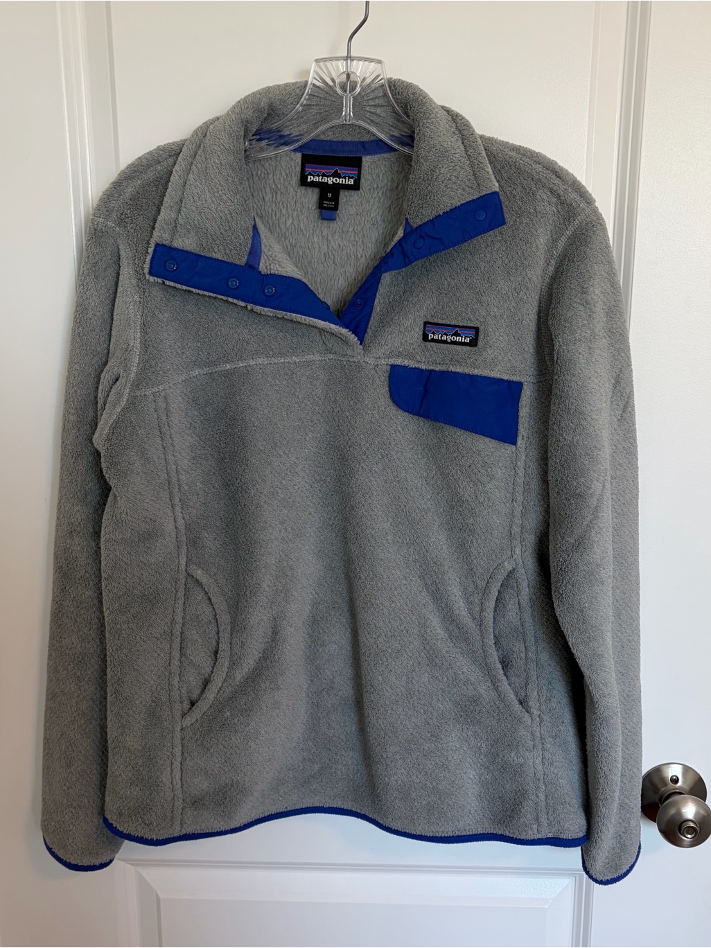 Patagonia Light Gray Fleece Pullover With Royal Blue Accents